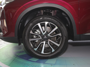 2021款第三代 1.5T 自动两驱Max 轮圈