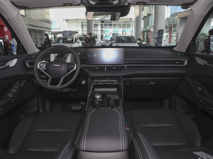 2021款第三代 1.5T 自动两驱Max 内饰全景