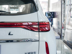 2021款第三代 1.5T 自动两驱Pro 尾灯