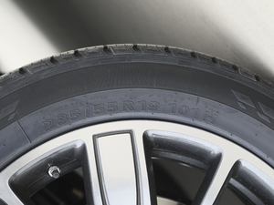 2021款第二代 1.5T 自动冠军版 轮胎尺寸