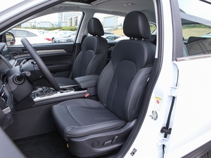 2021款运动版 1.5T 手动精英智联型 主驾驶座椅