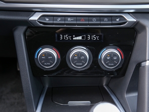 2021款运动版 1.5T 手动精英智联型 中控区