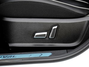 2021款国潮版 1.5T 自动冠军版 主驾驶座椅调节