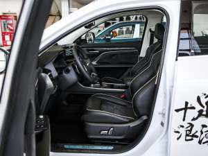 2021款国潮版 1.5GDIT 自动冠军版 前排空间
