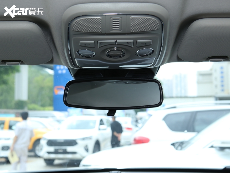 2021�����F7 1.5T ���i��