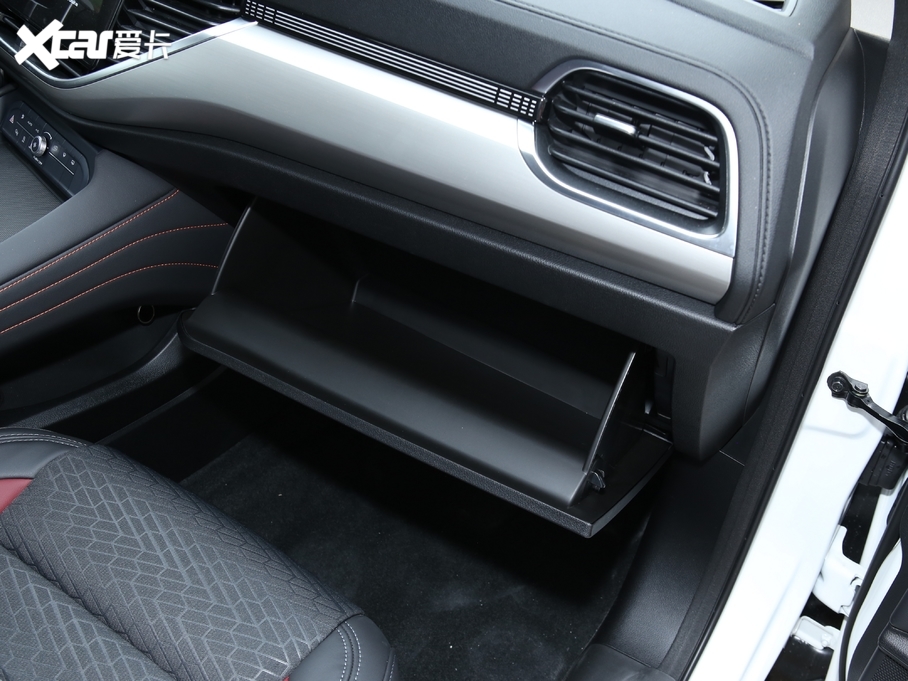 2021�����F7 1.5T ���i��