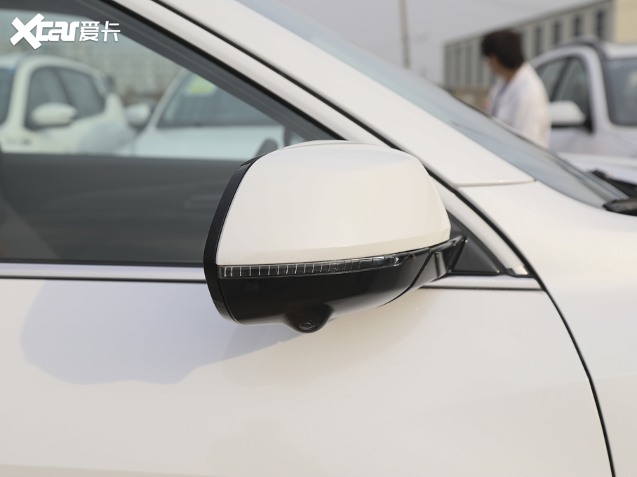 2021�����F7 2.0T ���i��