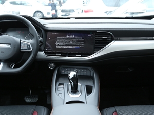 2021款1.5T 两驱i酷 中控台