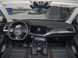 2021款2.0T 两驱极智潮玩版 内饰全景