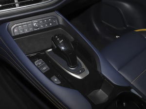 2021款2.0T 四驱极智性能版 换挡杆