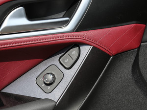 2021 1.5T ԄӃ򌾫Ӣ п؅^