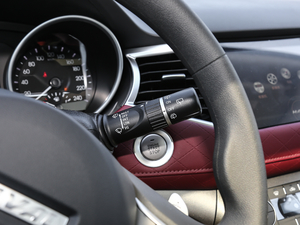 2021 1.5T ԄӃ򌾫Ӣ п؅^