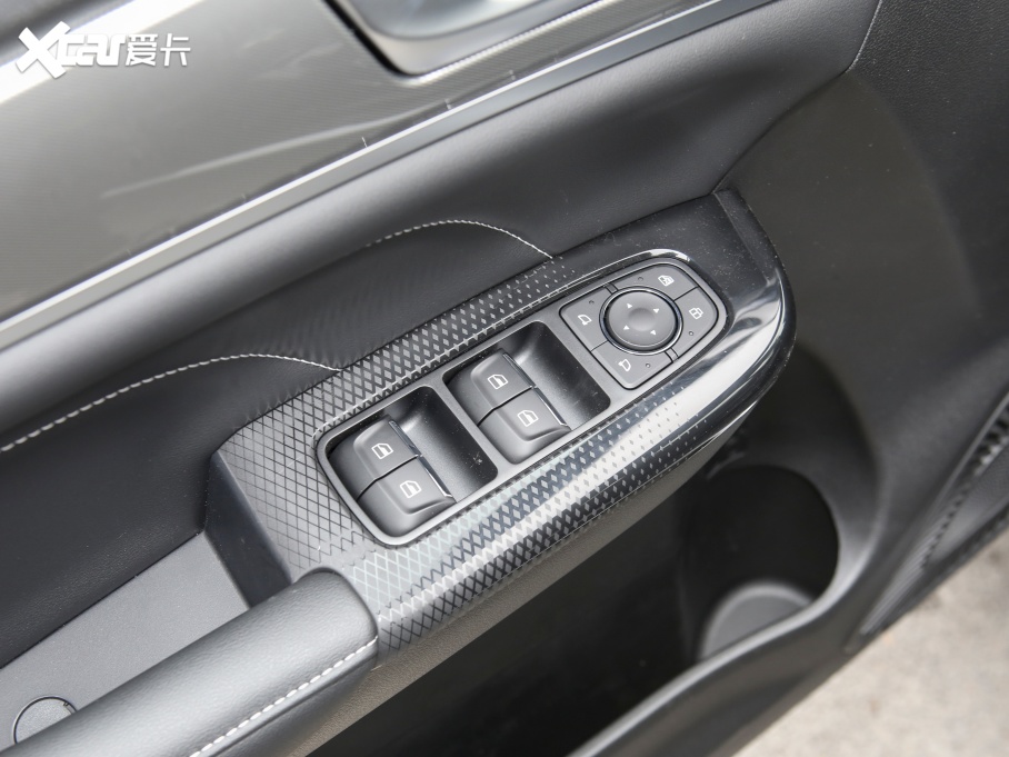 2021�����M6 PLUS 1.5T DCT���A����