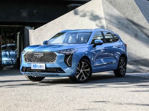 2021款1.5T 自动大四版 左前45度