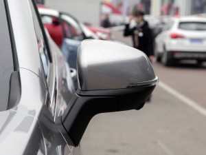 2021款1.5T 自动大三版 后视镜