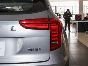 2021款1.5T 手动大二版 尾灯