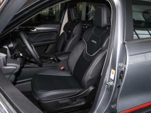 2021款1.5T 手动大二版 主驾驶座椅