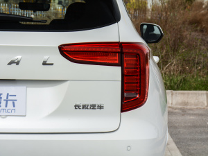 2021款1.5T 自动大一版 尾灯