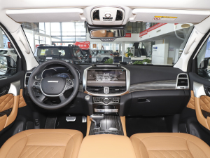 2022款2.0T 四驱豪华型 7座 内饰全景