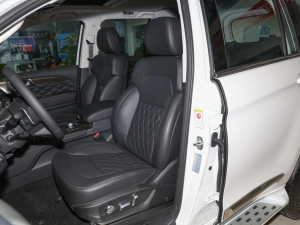 2022款2.0T 四驱舒适型 7座 主驾驶座椅