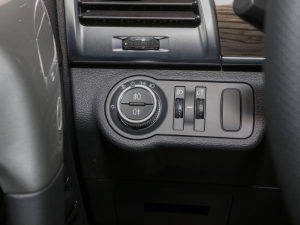 20222.0T (q)m 7 п؅^(q)