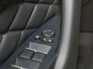 20222.0T (q)m 7 п؅^(q)