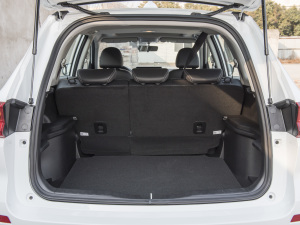 2021款PLUS 1.5T 手动舒享型 行李厢空间