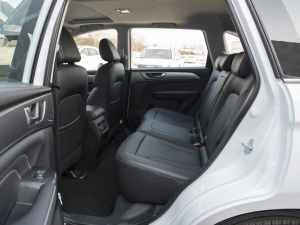 2021款PLUS 1.5T 手动舒享型 后排空间