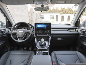 2021款PLUS 1.5T 手动舒享型 内饰全景