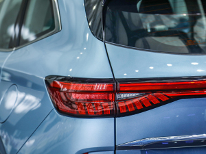 2023DHT-PHEV 110KM а ^