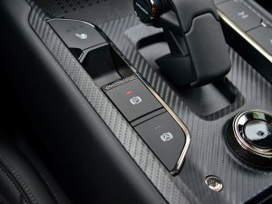 20232.0T 򌳱ҰPlus п؅^