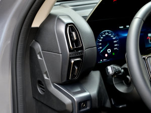 20232.0T 򌳱ҰPlus п؅^