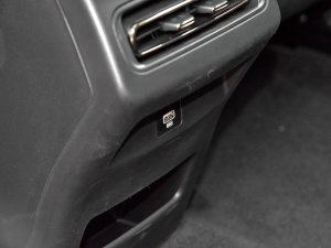 20232.0T 򌳱ҰPlus п؅^