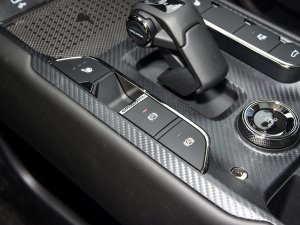 20232.0T 򌳱ҰPlus v܇Ƅ