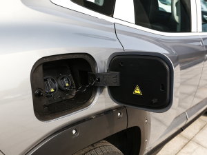 2023DHT-PHEV 105km 늰Plus ^