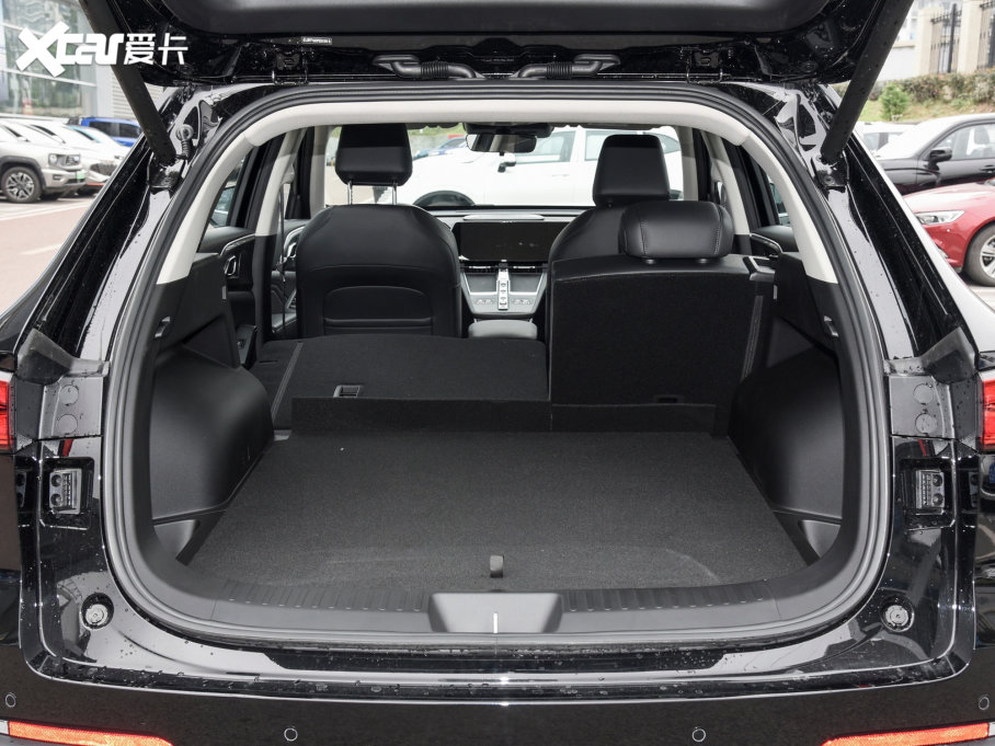 2023nMAX 1.5L Hi4 105 (q)I(lng)