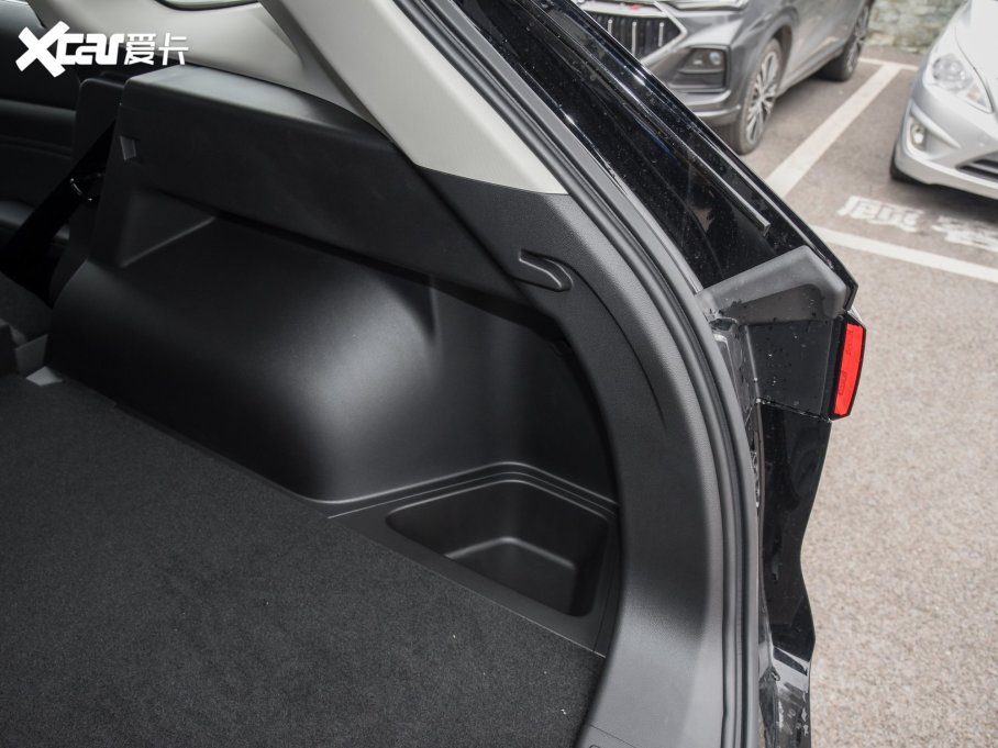 2023nMAX 1.5L Hi4 105 (q)I(lng)