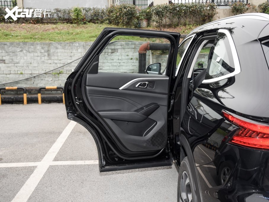 2023nMAX 1.5L Hi4 105 I