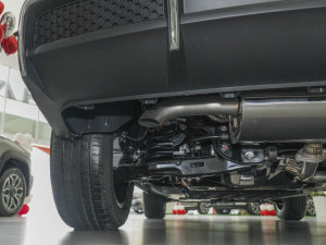 2023款1.5L Hi4 105 四驱智能旗舰版 排气管