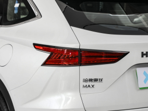 2023款1.5L Hi4 105 四驱精英版 尾灯