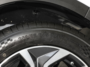 2023款1.5L Hi4 105 四驱精英版 轮胎尺寸
