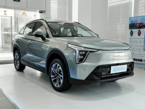 2023款1.5L 110KM领航版 右前45度