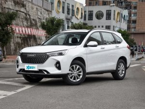 2023款PLUS 1.5T DCT豪华智联型 左前45度
