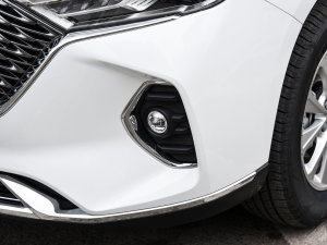 2023款PLUS 1.5T DCT豪华智联型 前雾灯