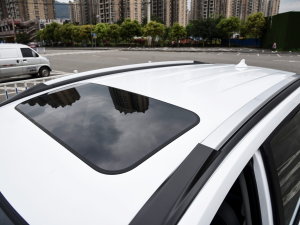 2023款PLUS 1.5T DCT豪华智联型 车顶