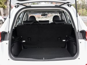2023款PLUS 1.5T DCT豪华智联型 行李厢空间