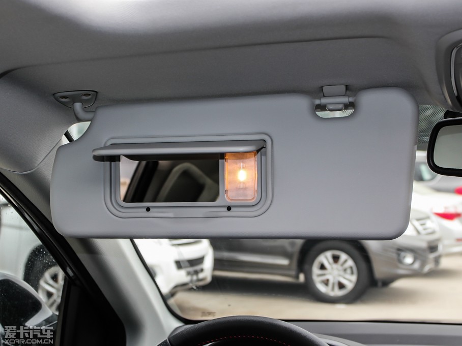 2013�����H6 ������ 1.5T �քӃ�����F��