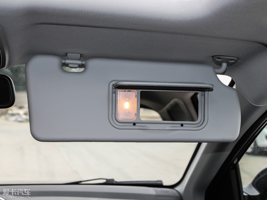 2013�����H6 ������ 1.5T �քӃ�����F��