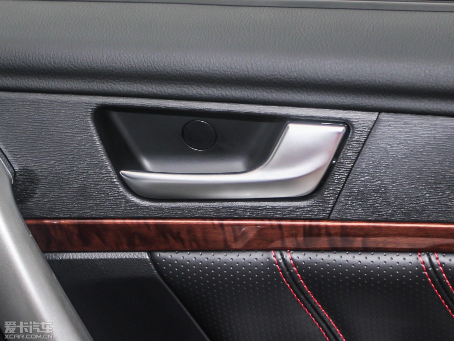 2013�����H6 �\�Ӱ� 1.5T �քӃ�����F��