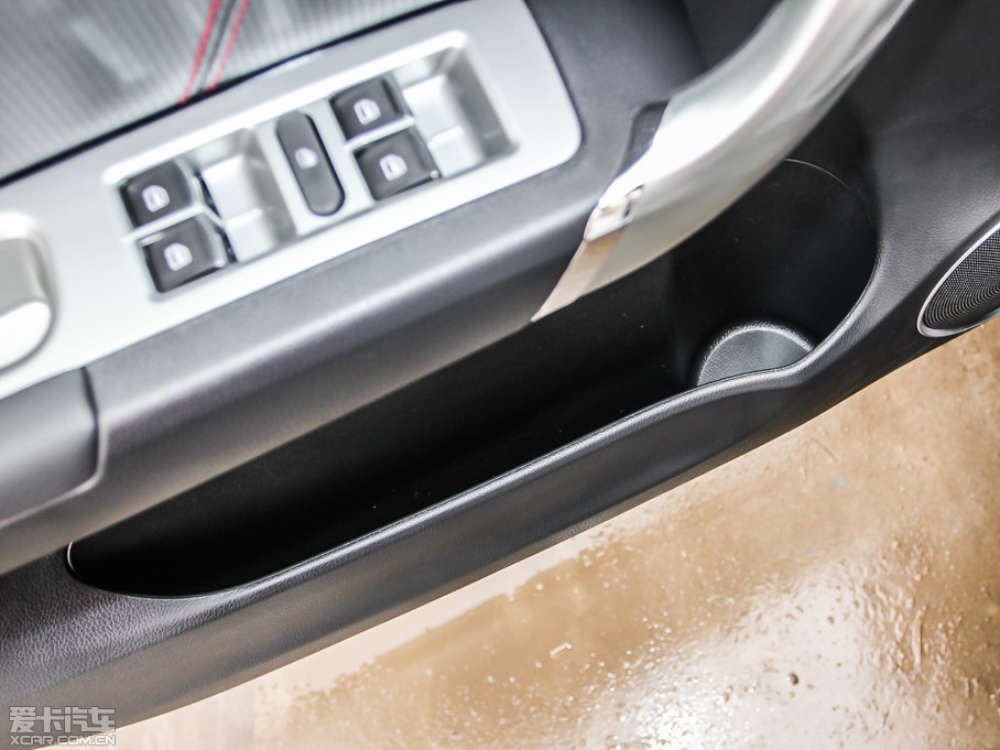 2013�����H6 �\�Ӱ� 1.5T �քӃ�����F��